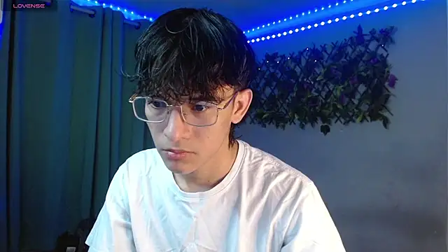 Snapshot of noah_millerx chatting on 04.19.26 noah millerx online show from 04.19.26