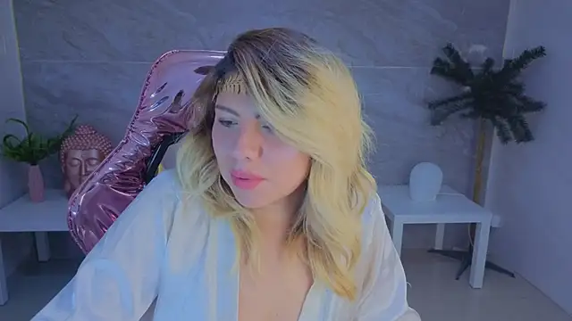 Victoria01 s online show from 02.27.26