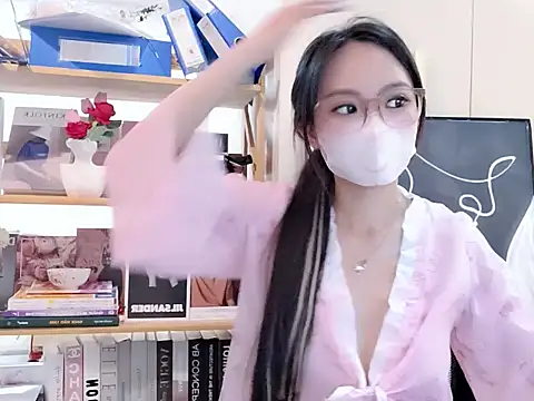 Snapshot of RG_Lenalyy chatting on 05.14.26 RG Lenalyy online show from 05.14.26