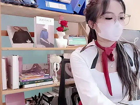 Snapshot of RG_Lenalyy chatting on 05.18.26 RG Lenalyy online show from 05.18.26