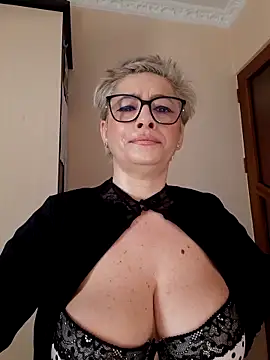 Snapshot of LunaBlaise chatting on 03.08.26 LunaBlaise online show from 03.08.26