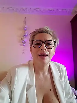 Snapshot of LunaBlaise chatting on 03.12.26 LunaBlaise online show from 03.12.26