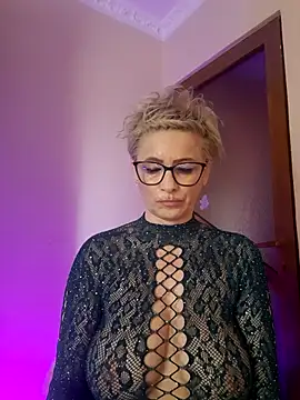 Snapshot of LunaBlaise chatting on 05.16.26 LunaBlaise online show from 05.16.26