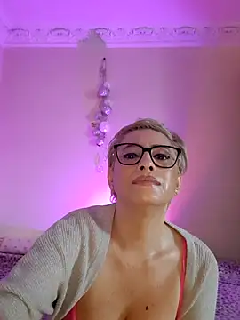 Snapshot of LunaBlaise chatting on 05.19.26 LunaBlaise online show from 05.19.26