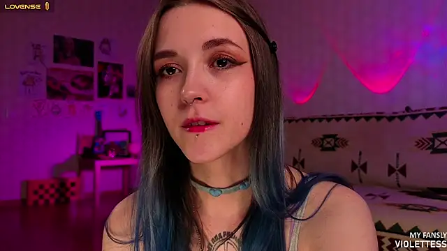 Snapshot of violettess chatting on 05.05.26 violettess online show from 05.05.26