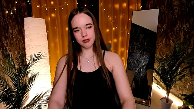 Snapshot of Sweet_Naomi_ chatting on 03.02.26 Sweet Naomi online show from 03.02.26