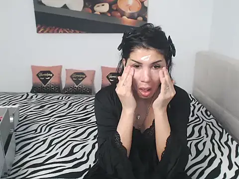 Snapshot of NickyHotXO chatting on 03.10.26 NickyHotXO online show from 03.10.26