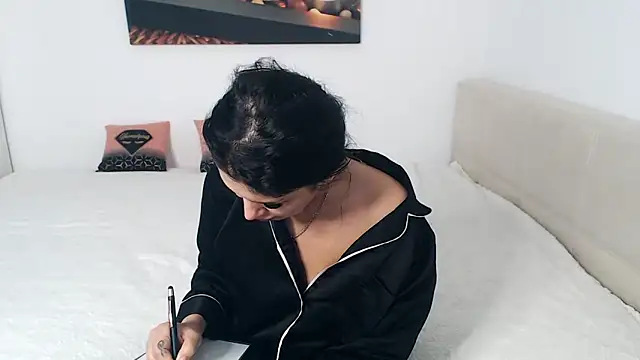 Snapshot of NickyHotXO chatting on 03.17.26 NickyHotXO online show from 03.17.26