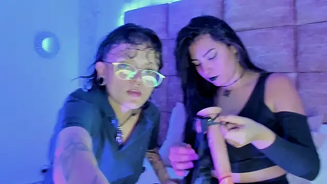 CaliferAndAurora online show from 03.30.26