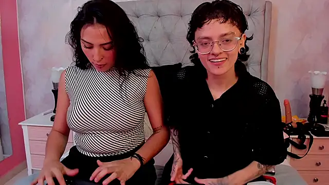Snapshot of CaliferAndAurora chatting on 06.30.26 CaliferAndAurora online show from 06.30.26