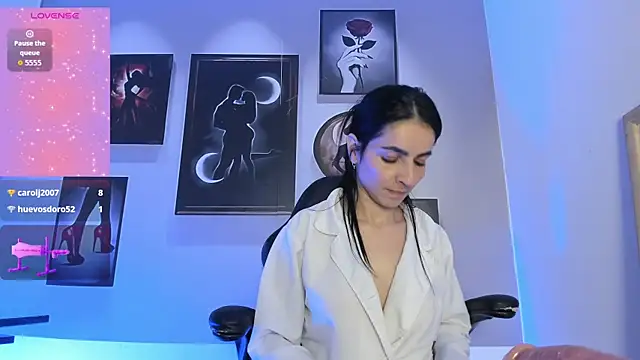 Snapshot of Samantha_Velle chatting on 06.26.26 Samantha Velle online show from 06.26.26