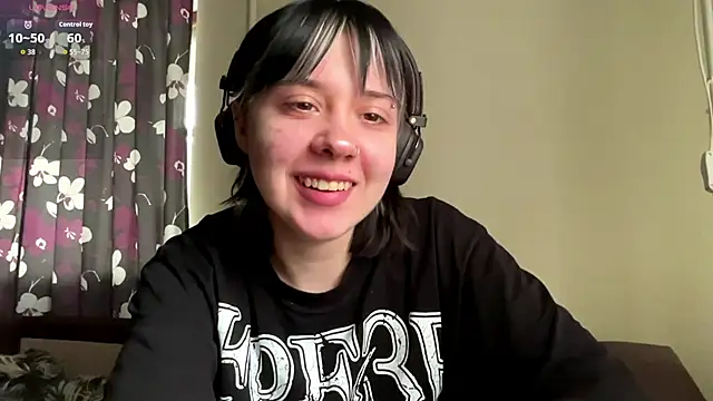 AueshaSimon online show from 06.03.26