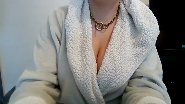 StaceyXOXO online show from 04.11.26