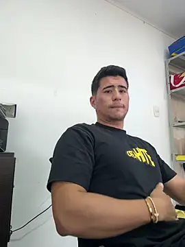 Snapshot of David-latinlover chatting on 04.24.26 David-latinlover online show from 04.24.26