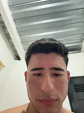 Snapshot of David-latinlover chatting on 05.19.26 David-latinlover online show from 05.19.26