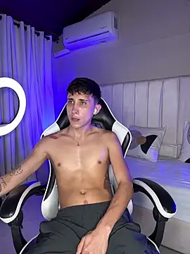 Snapshot of Rome_cortes chatting on 03.03.26 Rome cortes online show from 03.03.26