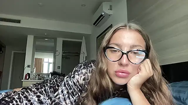 Kit kata online show from 04.13.26