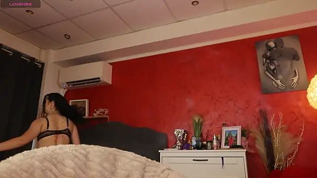 Snapshot of 1rosell chatting on 06.23.26 1rosell online show from 06.23.26