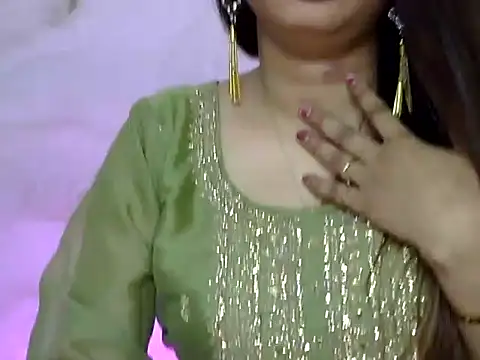 Snapshot of Niya_thakur chatting on 04.04.26 Niya thakur online show from 04.04.26