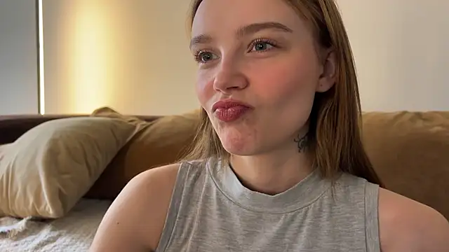 Lolatatee online show from 04.11.26