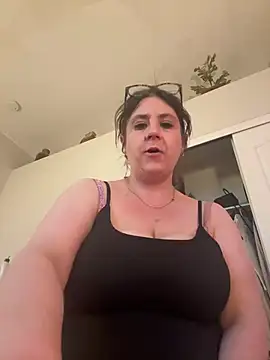 bratbabyannax online show from 04.25.26