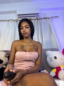 Snapshot of Antonella-smitt chatting on 04.27.26 Antonella-smitt online show from 04.27.26