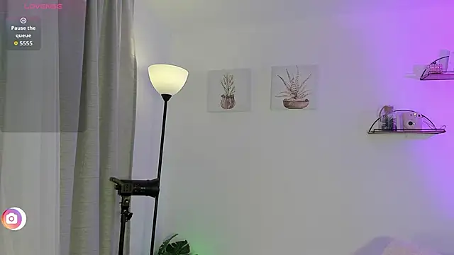 AlaiaRogers online show from 04.01.26