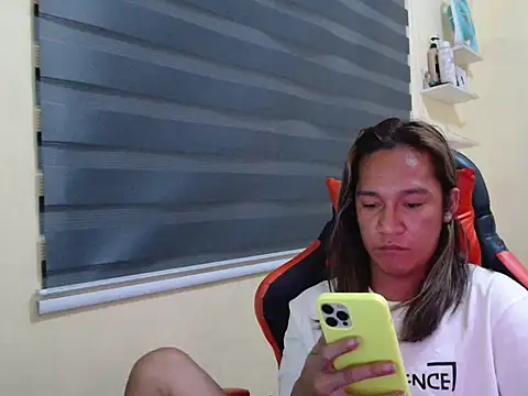 Snapshot of ashelyxyn69xx chatting on 06.14.26 ashelyxyn69xx online show from 06.14.26