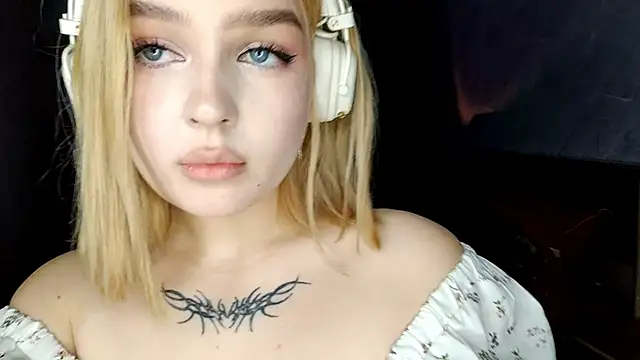 Snapshot of OkHaven chatting on 02.28.26 OkHaven online show from 02.28.26