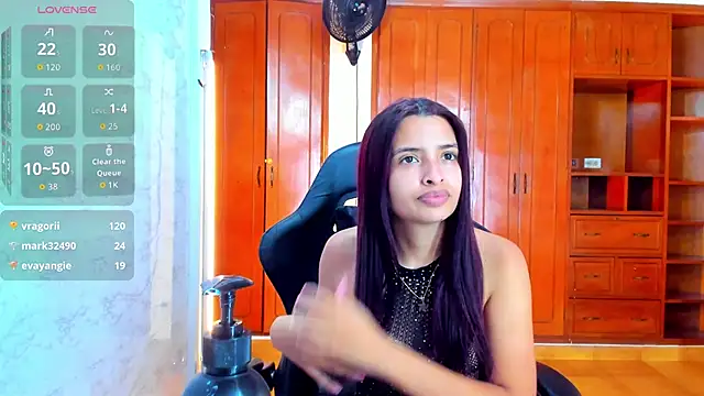 lizzie skinny online show from 04.04.26