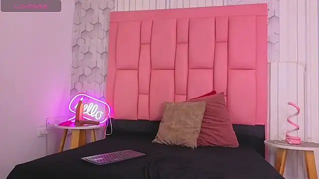 ashlleyray online show from 05.25.26