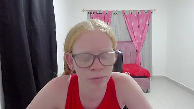 Snapshot of Albingirl chatting on 03.02.26 Albingirl online show from 03.02.26