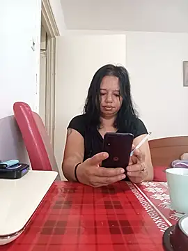 Snapshot of roxana_e43 chatting on 07.04.26 roxana e43 online show from 07.04.26