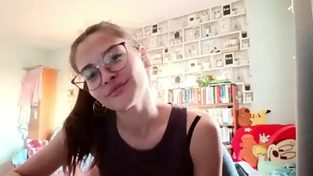 Snapshot of JInaMillsap chatting on 03.30.26 JInaMillsap online show from 03.30.26