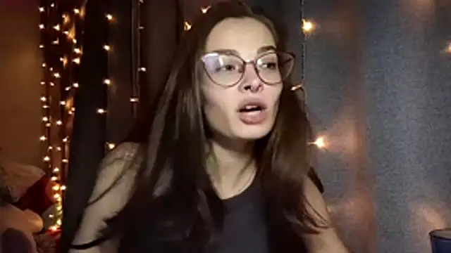 Snapshot of JInaMillsap chatting on 04.01.26 JInaMillsap online show from 04.01.26