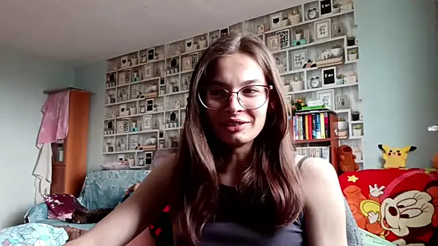 Snapshot of JInaMillsap chatting on 04.09.26 JInaMillsap online show from 04.09.26