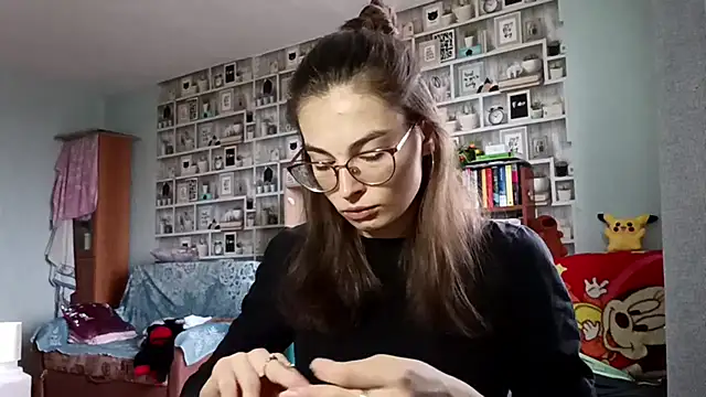 Snapshot of JInaMillsap chatting on 04.10.26 JInaMillsap online show from 04.10.26