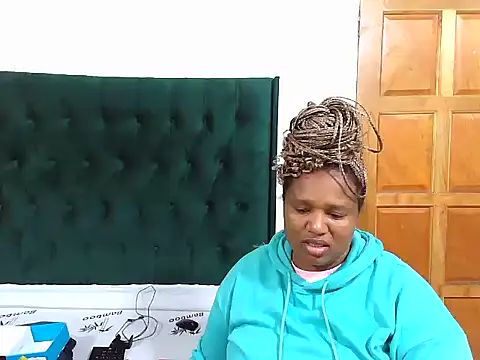 Cuddle Zee online show from 04.25.26