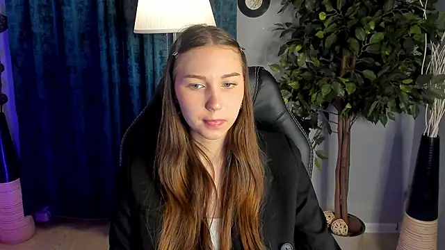 OliviaLang online show from 03.27.26