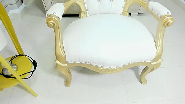 ariana pocahontas online show from 04.10.26