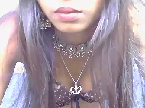 Snapshot of yours-isha chatting on 07.11.26 yours-isha online show from 07.11.26