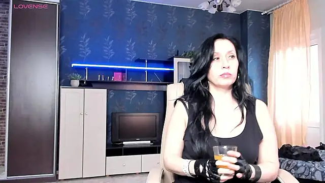 Snapshot of Lucky_Milf chatting on 03.21.26 Lucky Milf online show from 03.21.26