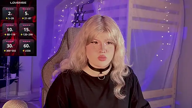 LilithNlsn online show from 07.12.26