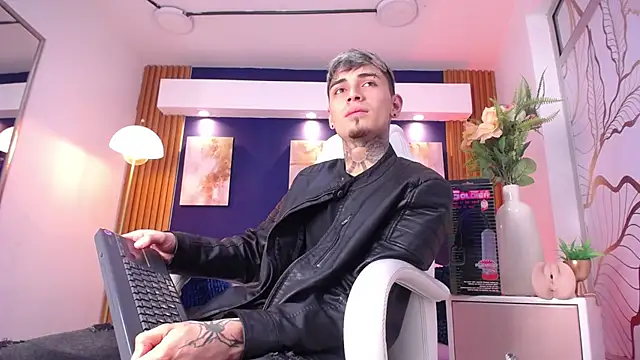 Max Hader  online show from 03.31.26