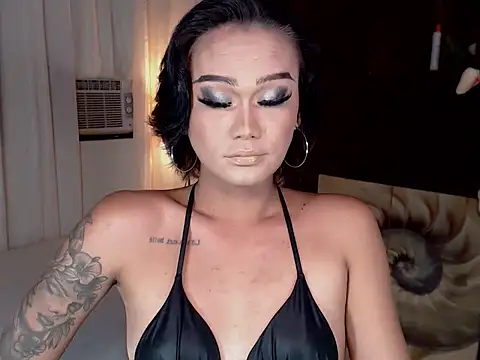 xXLustFullTransXx online show from 03.11.26