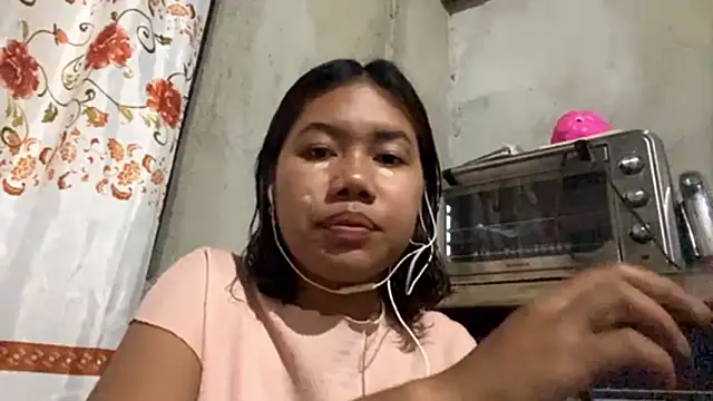 Snapshot of MatildaMozick chatting on 03.03.26 MatildaMozick online show from 03.03.26