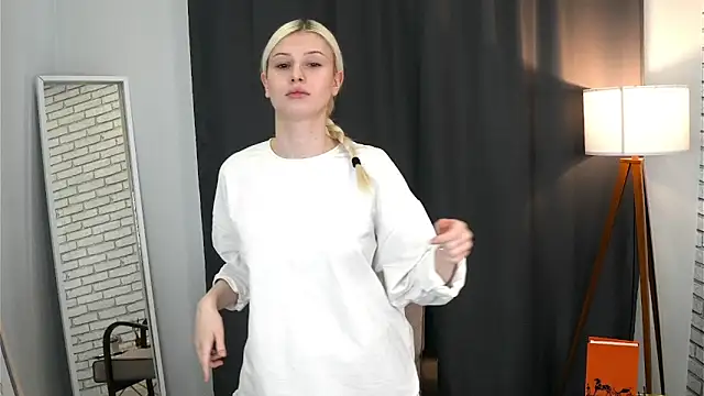 LorisBoster online show from 03.03.26