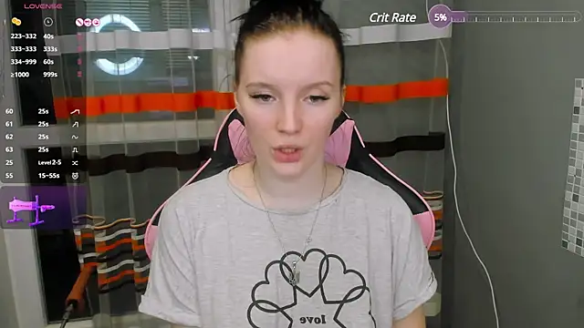 Snapshot of Mary_Blu chatting on 02.13.25 Mary Blu online show from 02.13.25