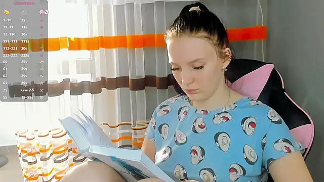 Snapshot of Mary_Blu chatting on 02.17.25 Mary Blu online show from 02.17.25