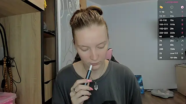 Snapshot of Mary_Blu chatting on 09.22.25 Mary Blu online show from 09.22.25